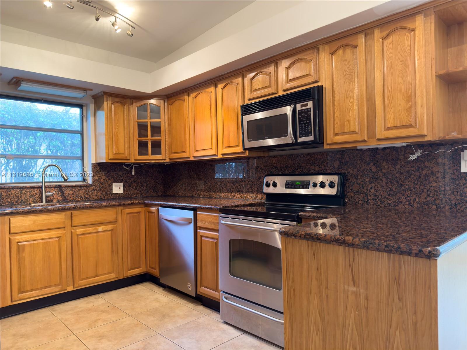 NORTH BAY ISLAND - Residential Lease