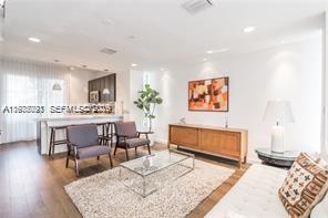 MICHIGAN PLACE CONDO - Residential Lease