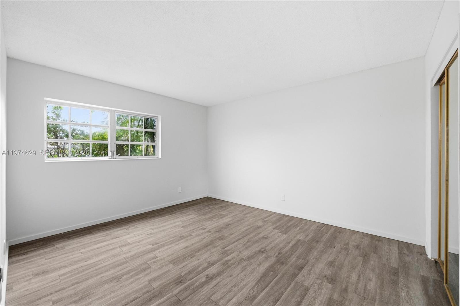 CROISSANT PARK DIXIE CUT- - Residential Lease