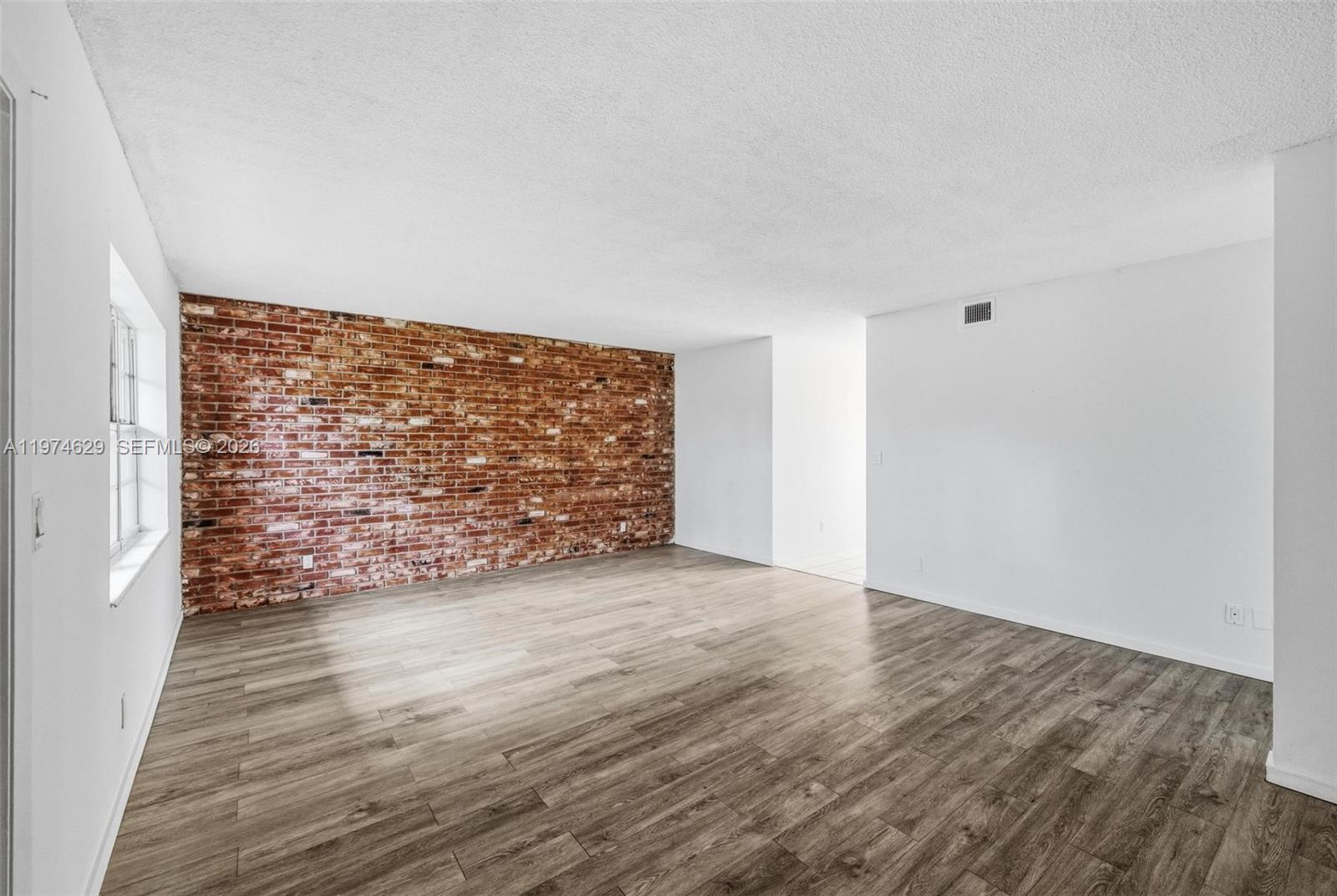 CROISSANT PARK DIXIE CUT- - Residential Lease