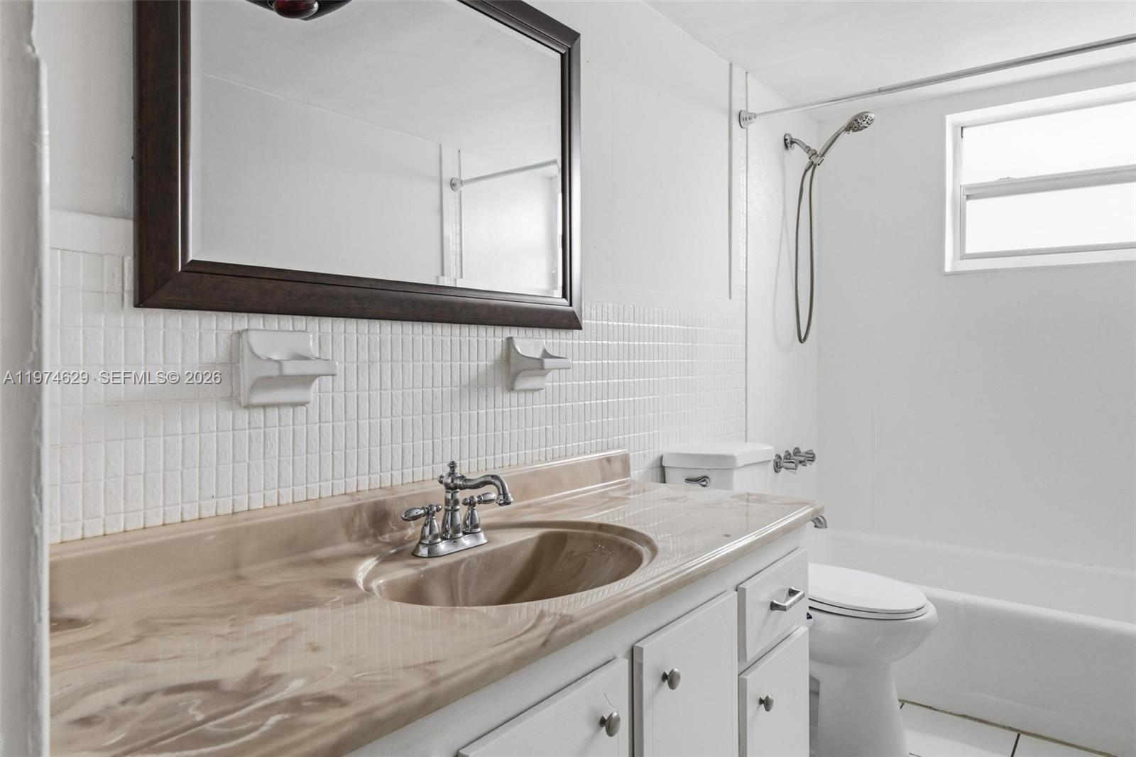 CROISSANT PARK DIXIE CUT- - Residential Lease