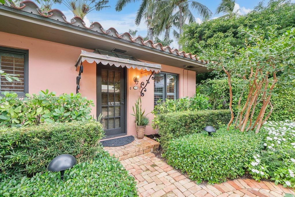 Photo of 226 Chilean Ave #1&amp;2, Palm Beach, FL 33480 (MLS # A11996103)