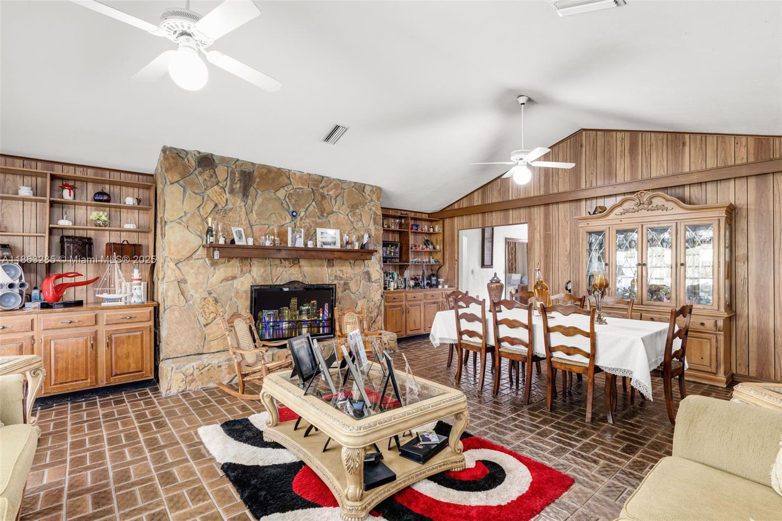 Redland HOME - Residential Lease