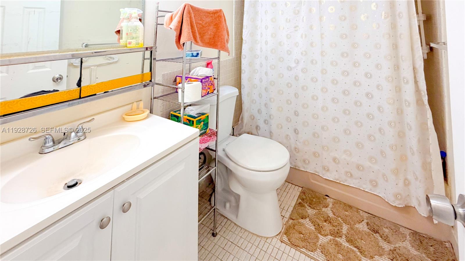 ROLLING GREEN CONDO H - Residential