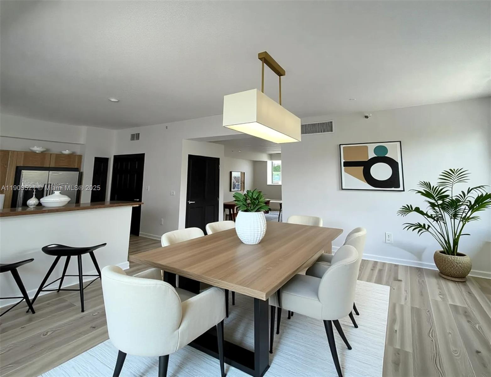 HOLLYWOOD LITTLE RANCHES - Residential