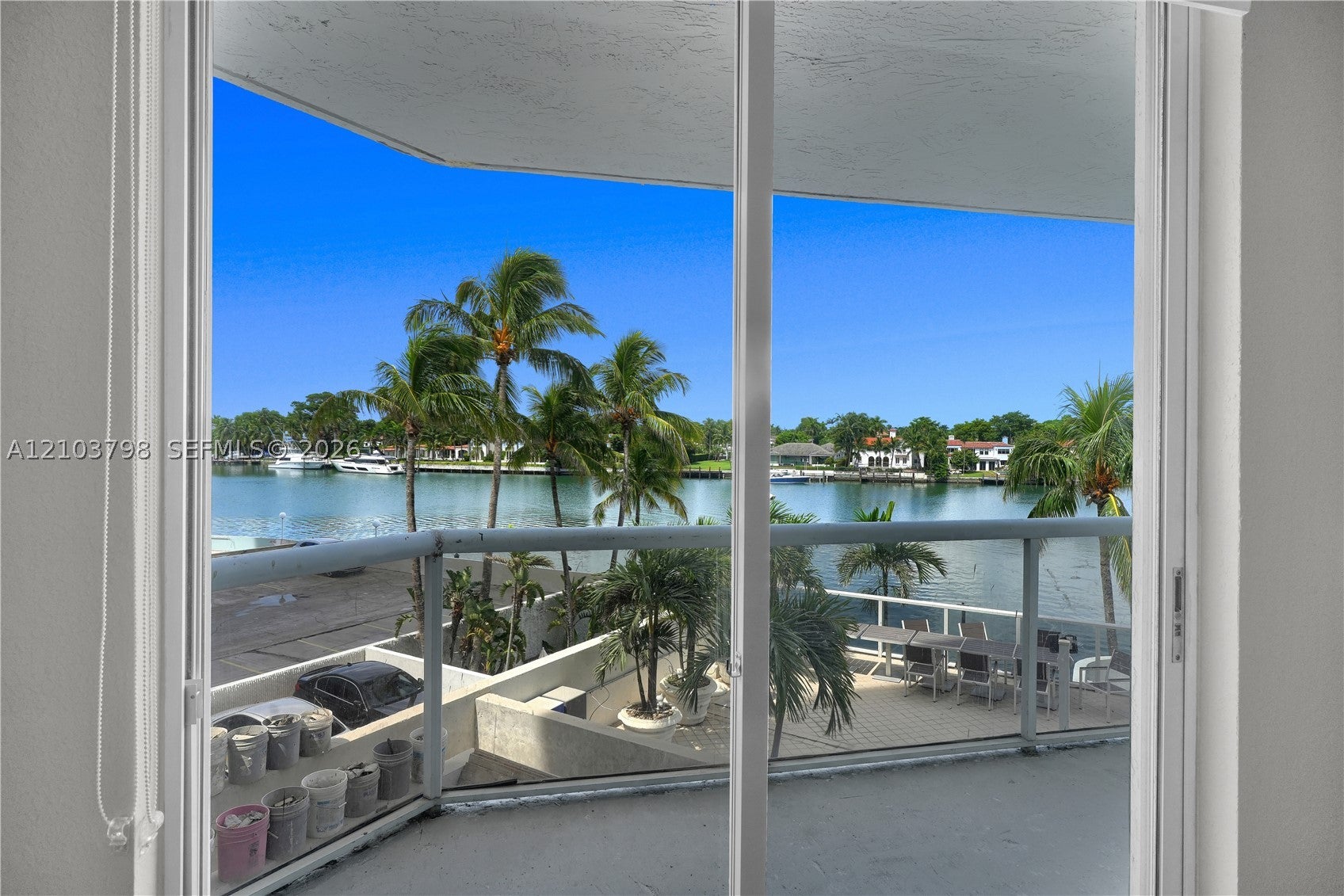 5880 Collins Ave 403
