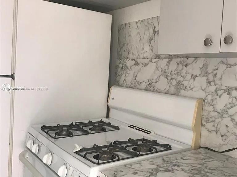 THE WILLIAM LEE CONDO - Residential