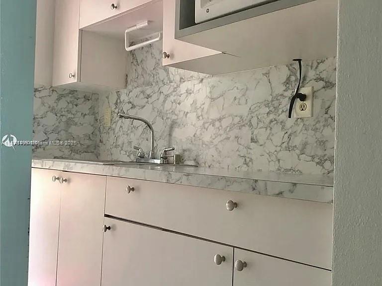 THE WILLIAM LEE CONDO - Residential