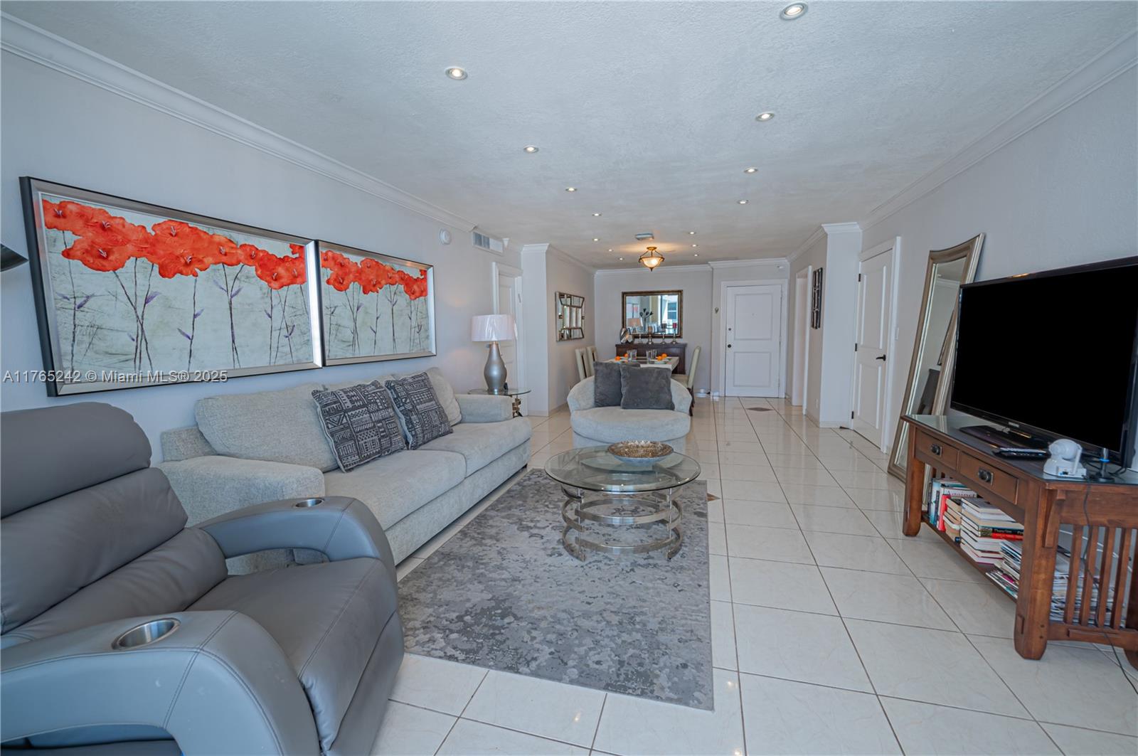PARKER PLAZA CONDO ESTATE - Residential