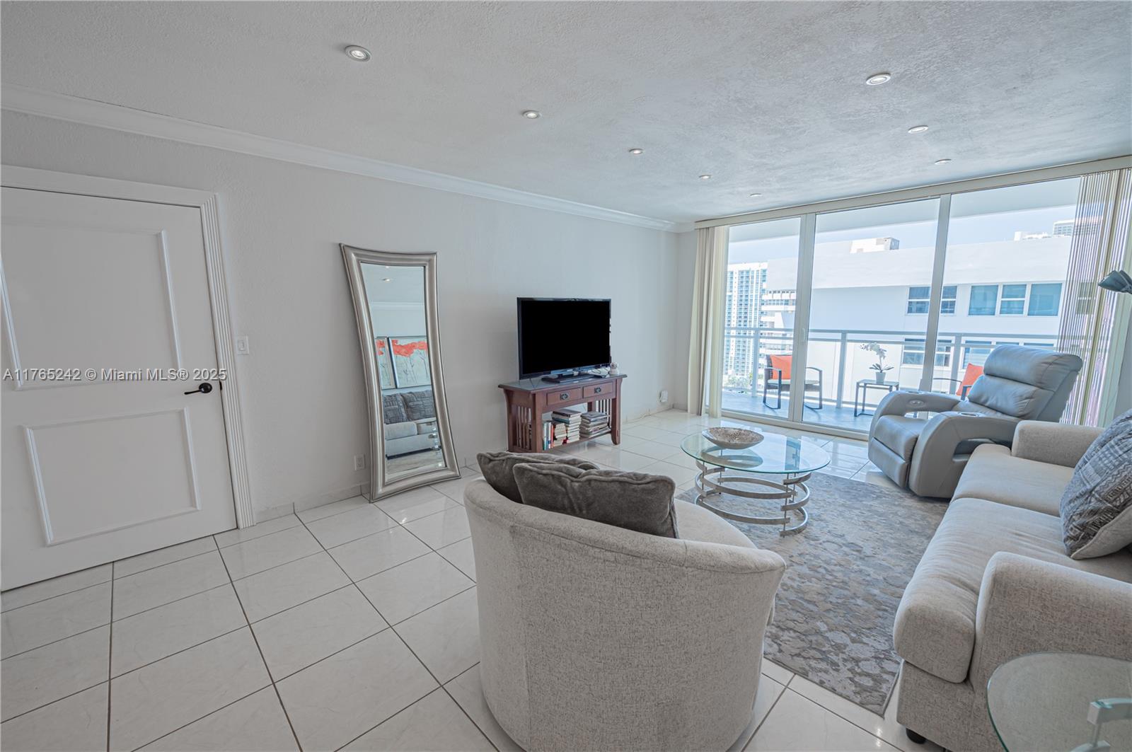 PARKER PLAZA CONDO ESTATE - Residential