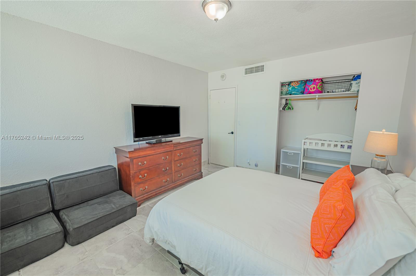 PARKER PLAZA CONDO ESTATE - Residential