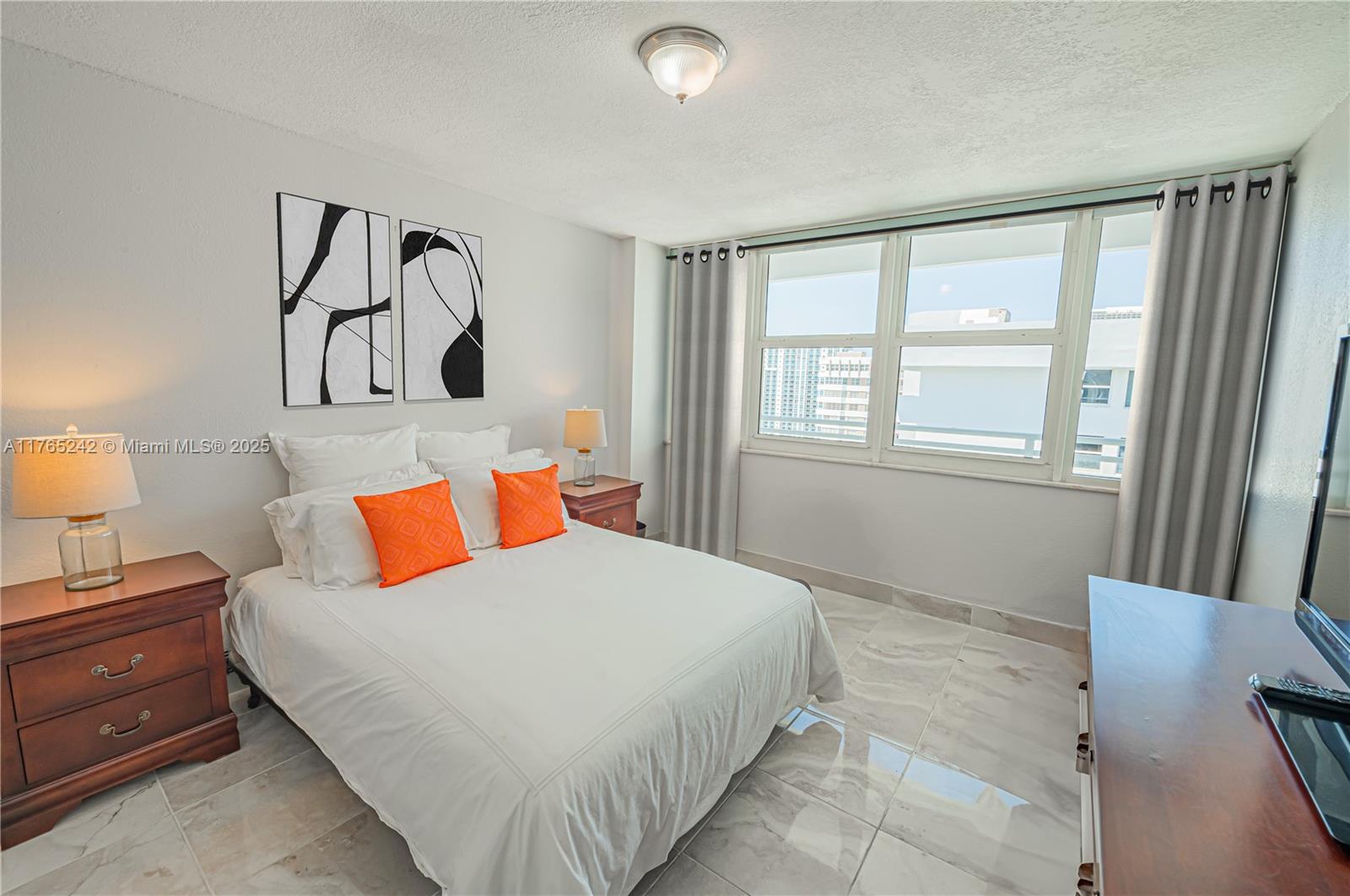 PARKER PLAZA CONDO ESTATE - Residential