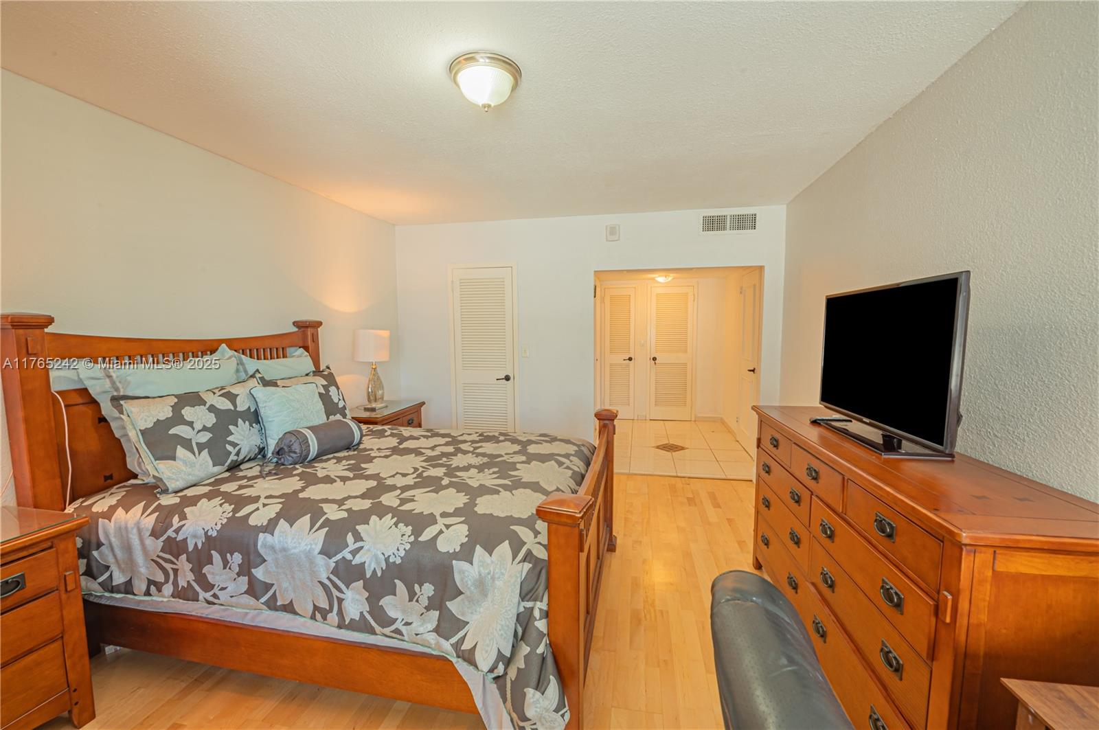 PARKER PLAZA CONDO ESTATE - Residential