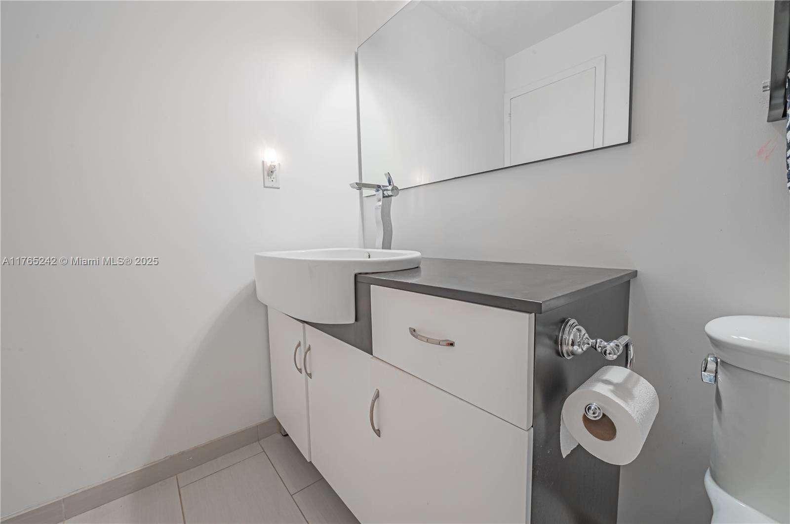 PARKER PLAZA CONDO ESTATE - Residential