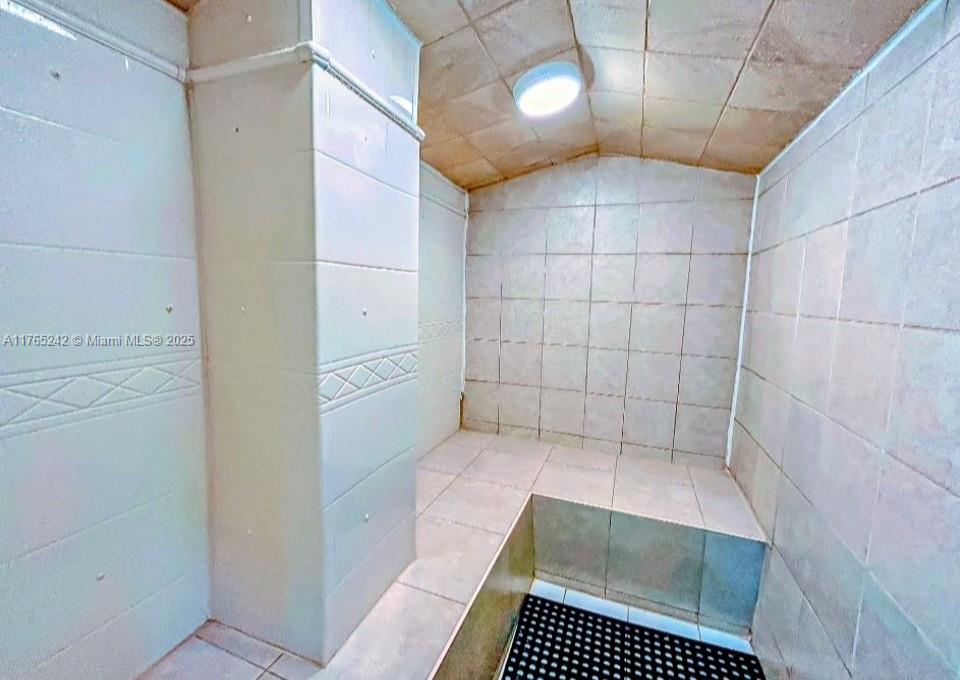 PARKER PLAZA CONDO ESTATE - Residential