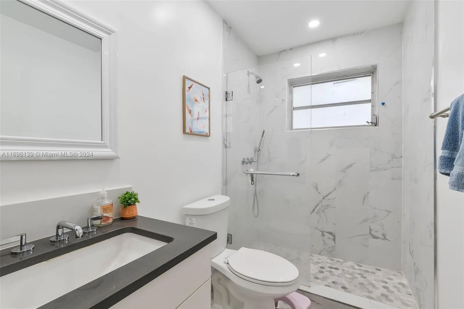 Coral Gables, Florida 33146, United States, 3 Bedrooms Bedrooms, ,2 BathroomsBathrooms,Residential,Pending,30995