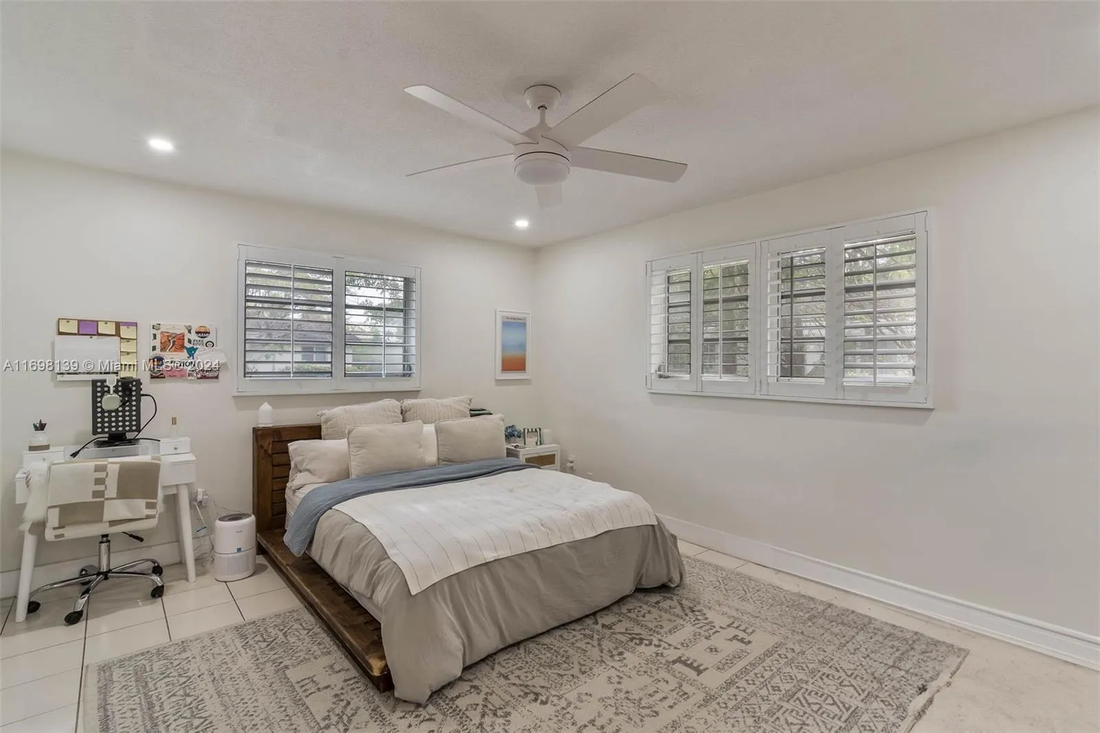 Coral Gables, Florida 33146, United States, 3 Bedrooms Bedrooms, ,2 BathroomsBathrooms,Residential,Pending,30995