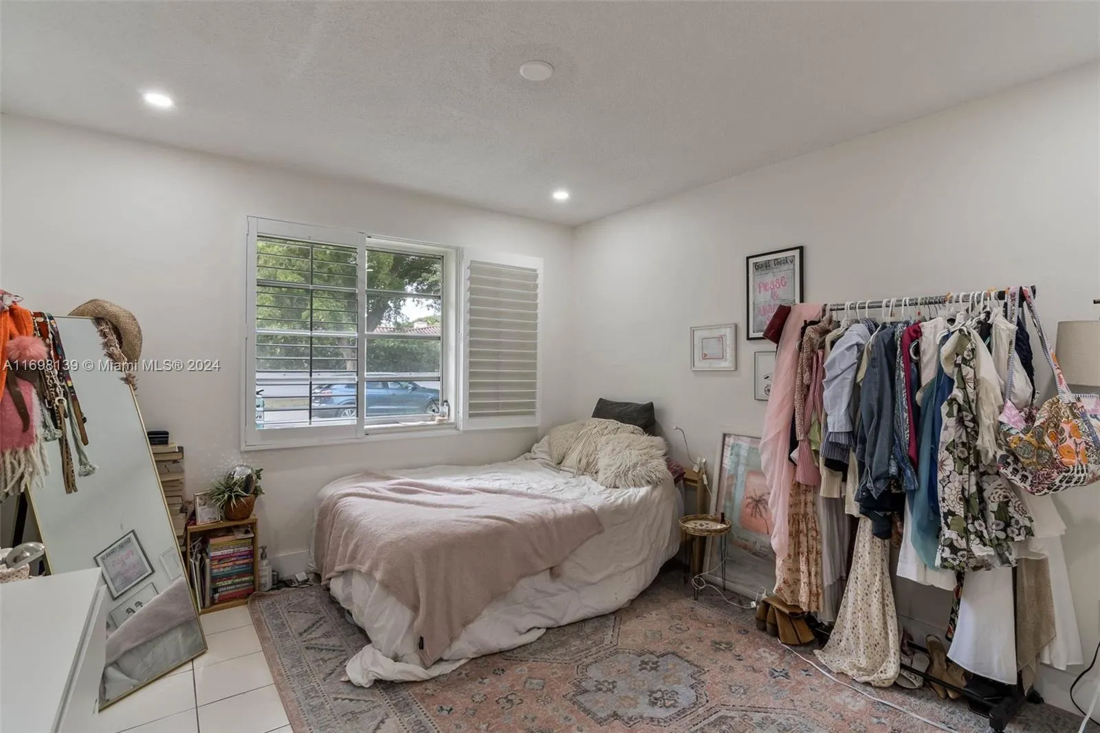 Coral Gables, Florida 33146, United States, 3 Bedrooms Bedrooms, ,2 BathroomsBathrooms,Residential,Pending,30995