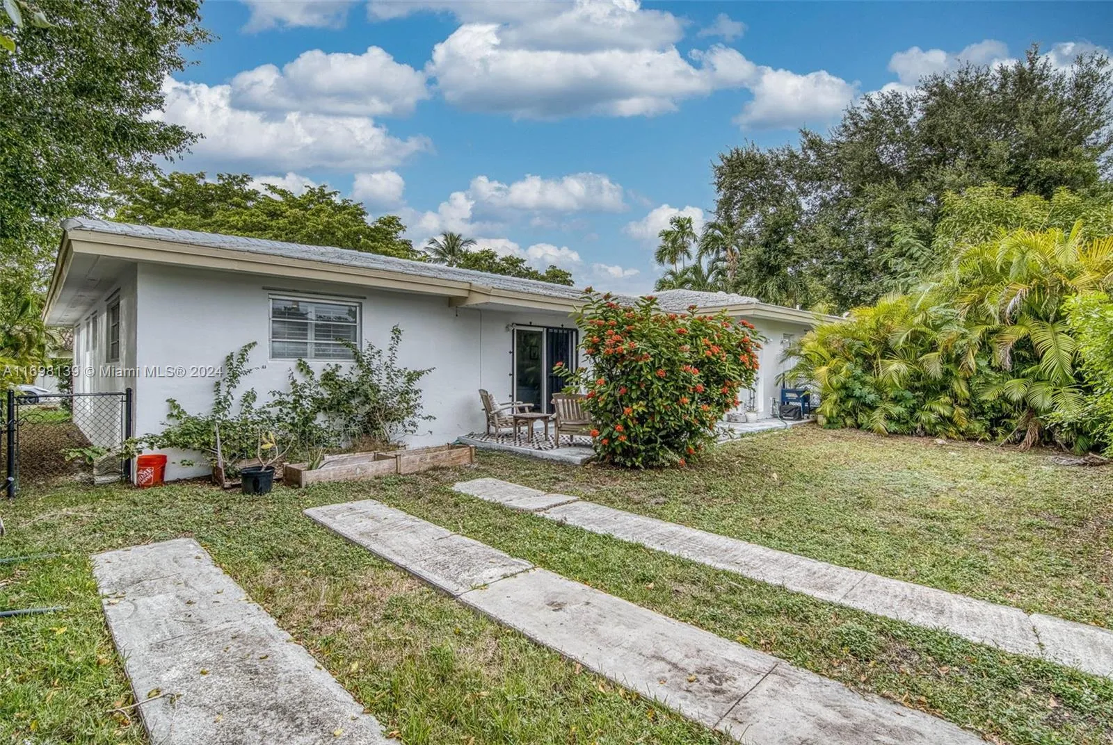 Coral Gables, Florida 33146, United States, 3 Bedrooms Bedrooms, ,2 BathroomsBathrooms,Residential,Pending,30995