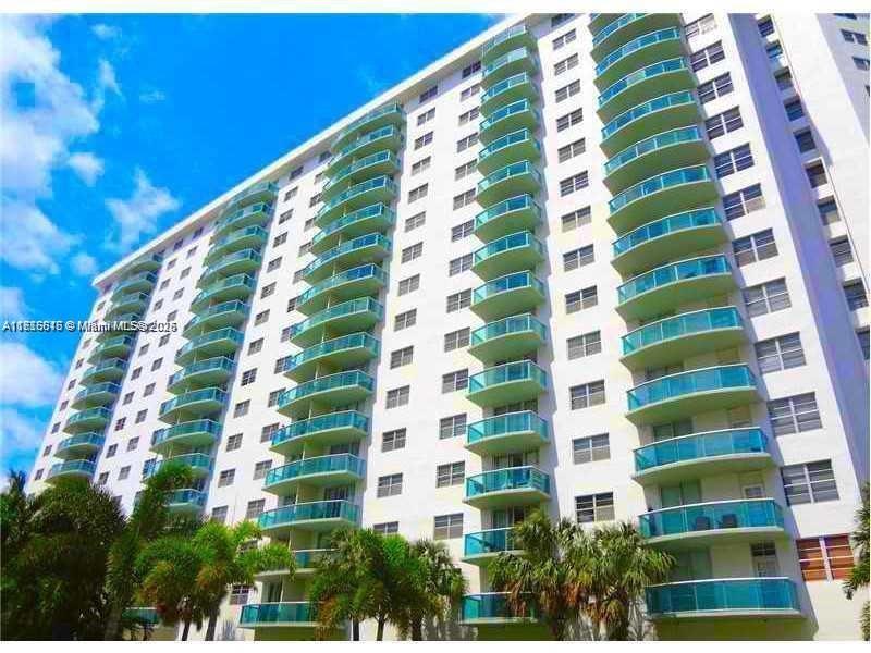 19390 Collins Ave 308, Sunny Isles Beach, Miami-Dade County, Florida - 3 Bedrooms  
2 Bathrooms - 