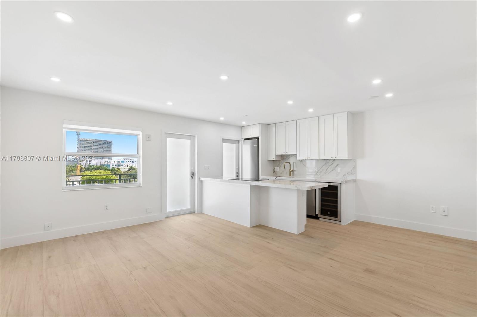 363 WASHINGTON AVE CONDO - Residential