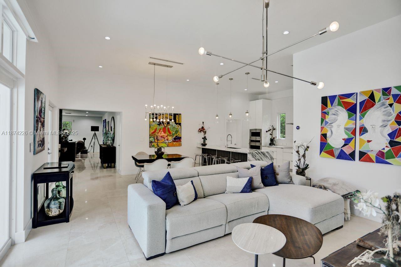 CORAL BAY SEC A AMD PL - Residential Lease