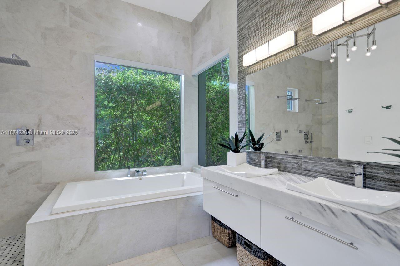 CORAL BAY SEC A AMD PL - Residential Lease