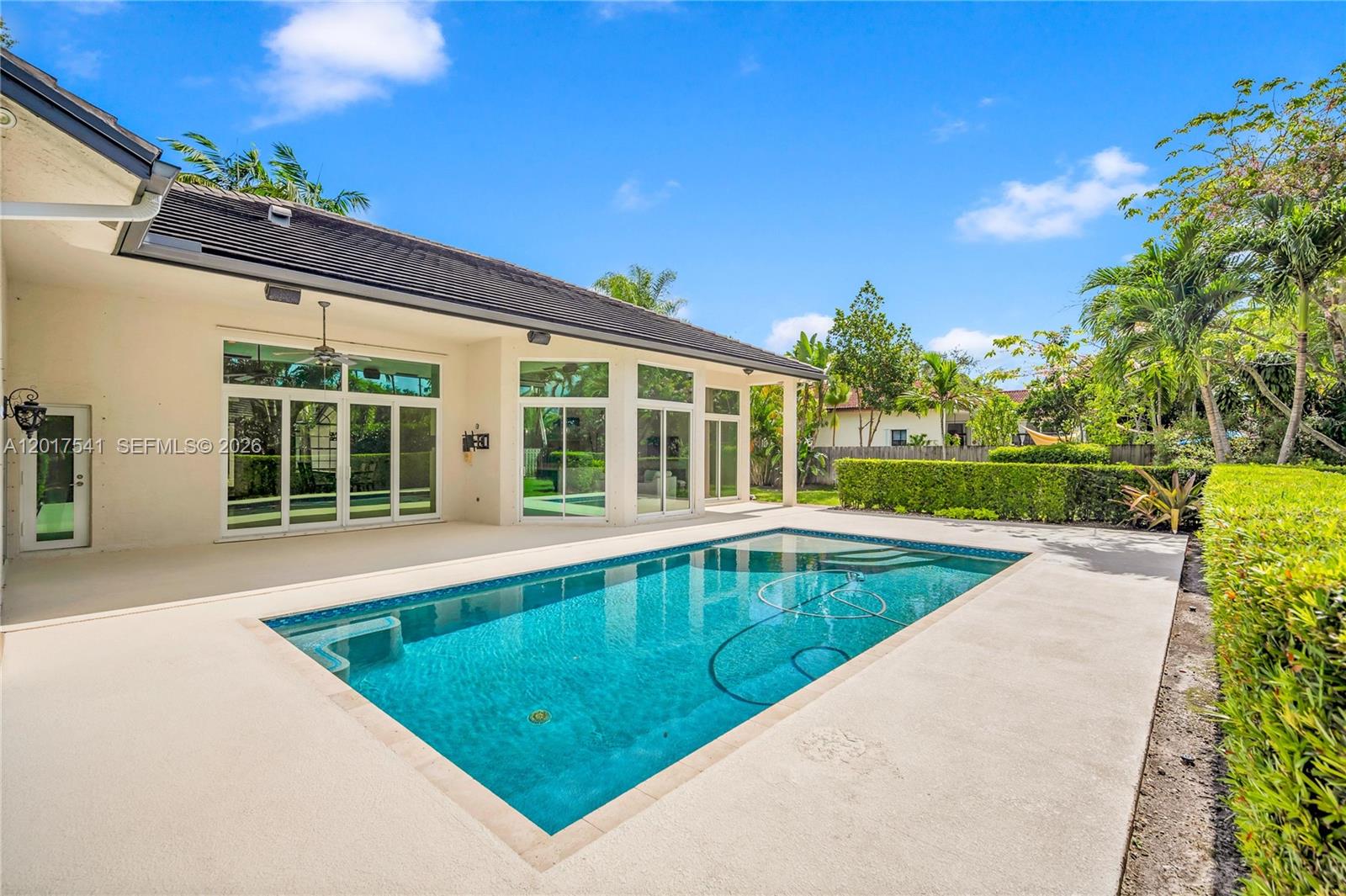 Cutler Country Groves - Residential