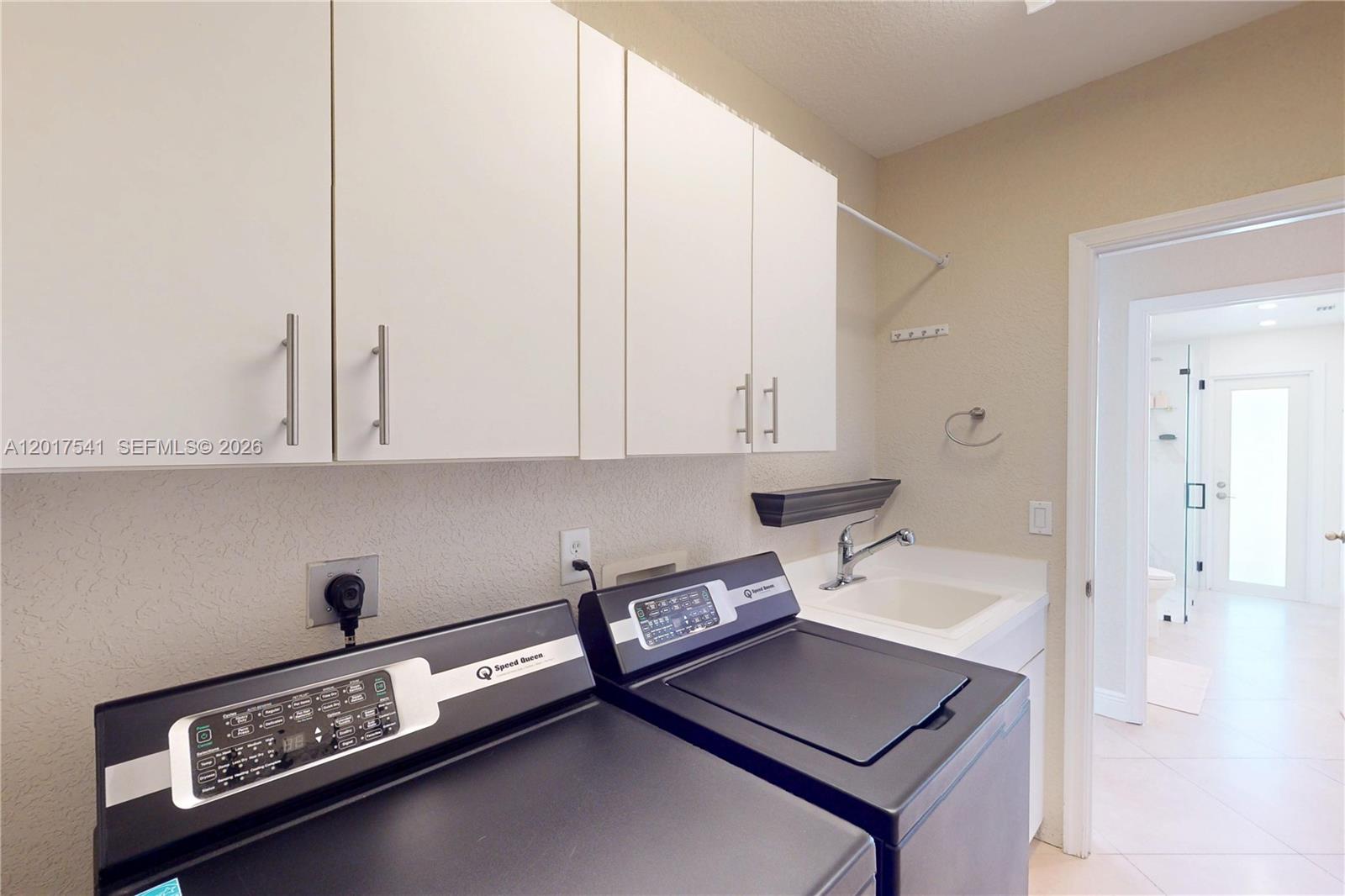 Cutler Country Groves - Residential