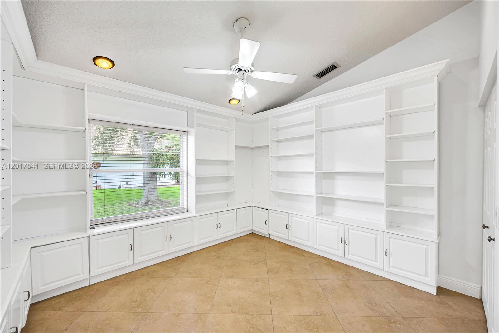 Cutler Country Groves - Residential