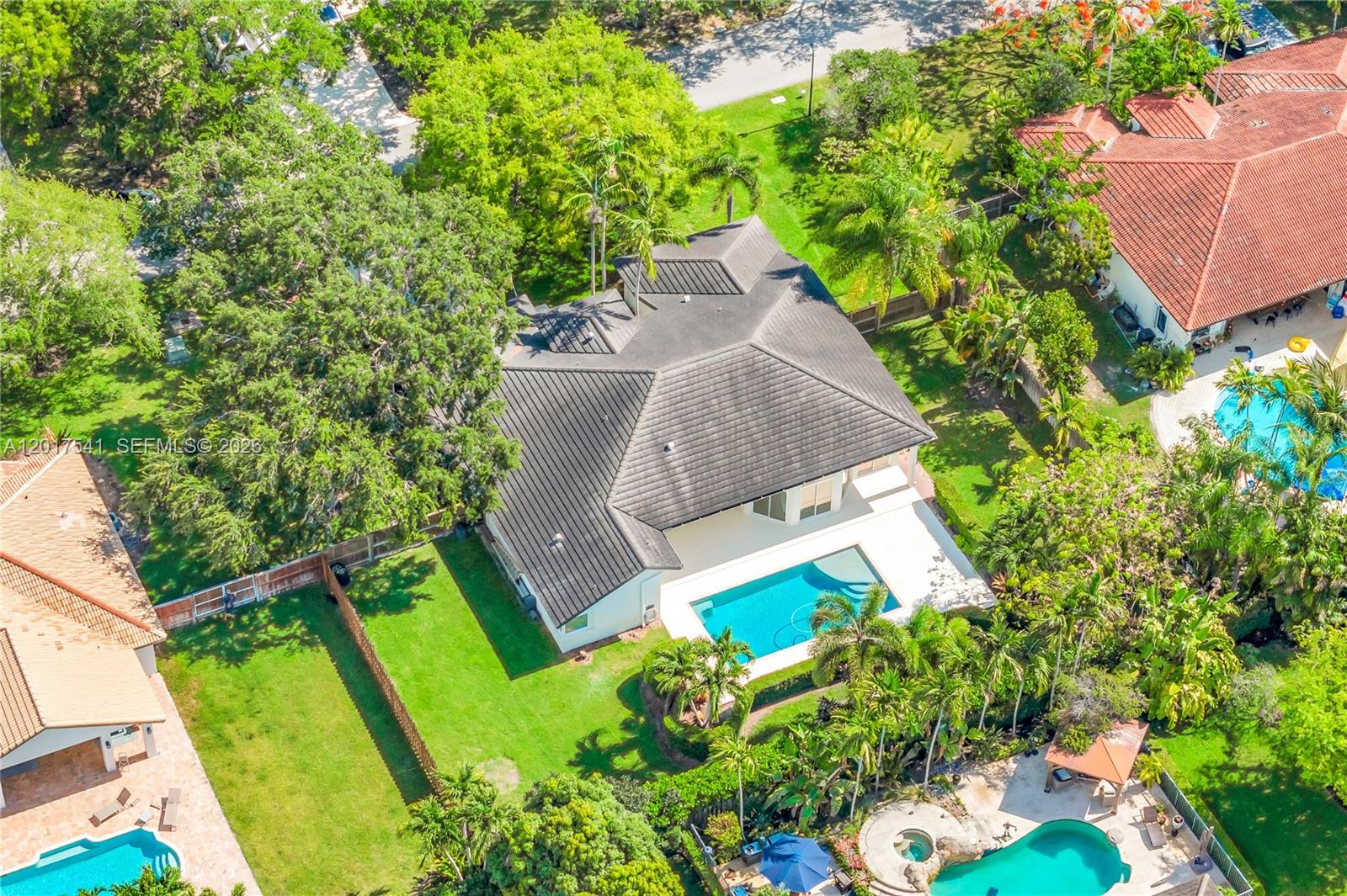 Cutler Country Groves - Residential
