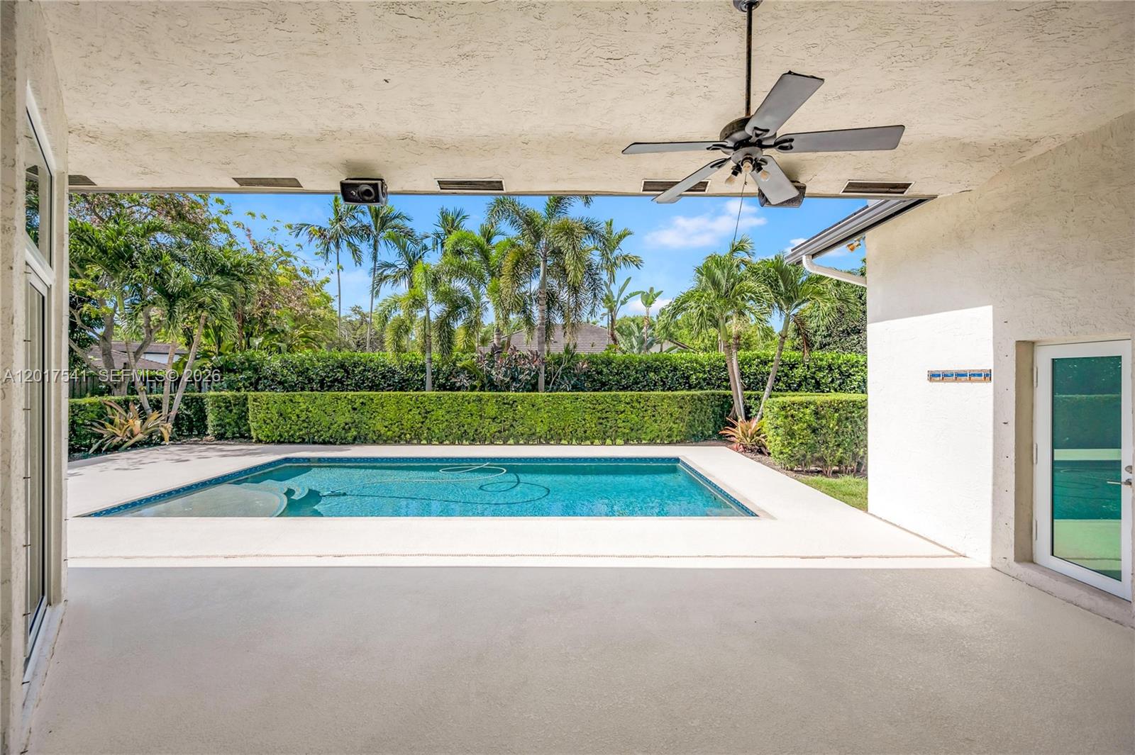 Cutler Country Groves - Residential