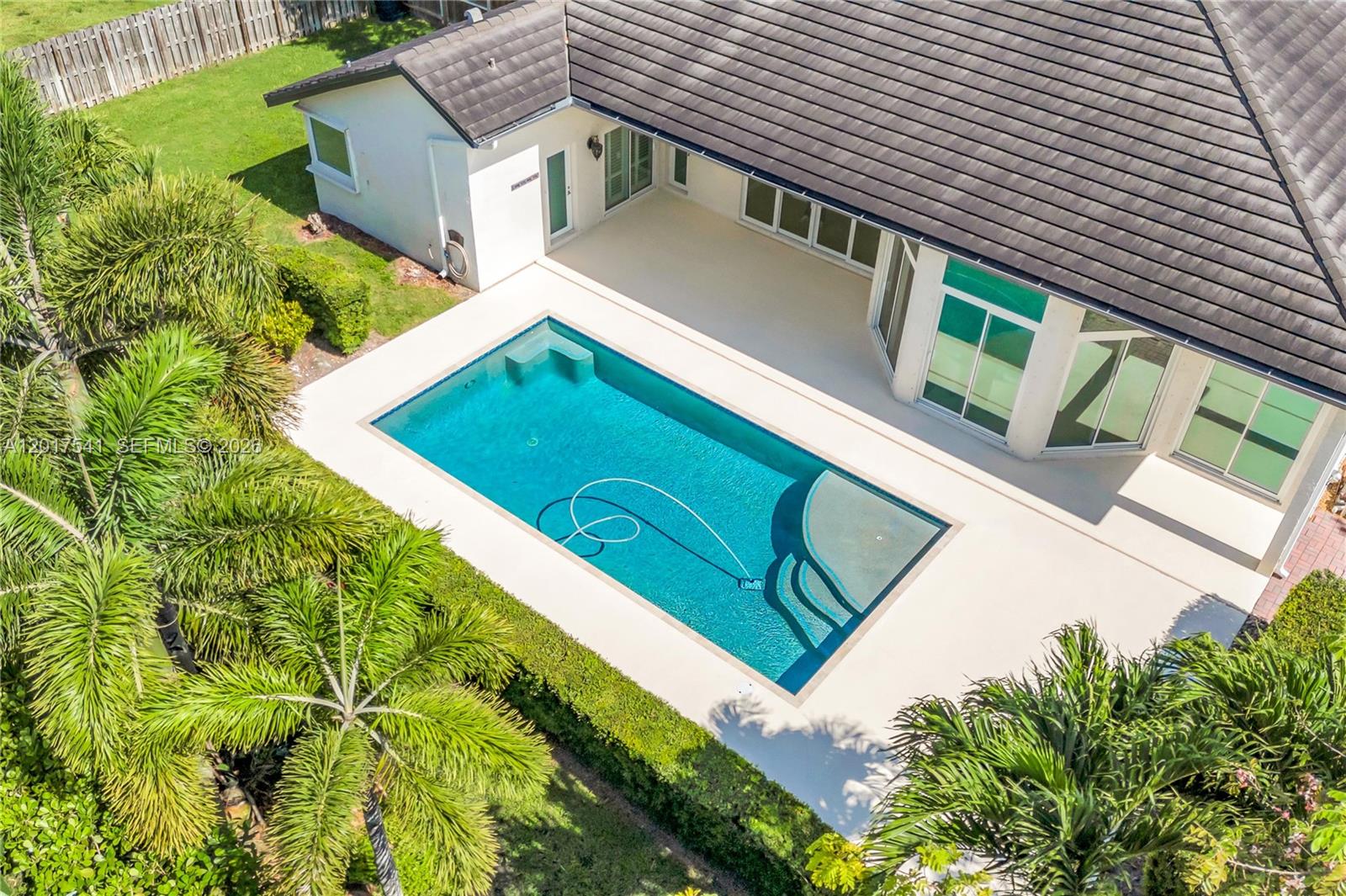Cutler Country Groves - Residential