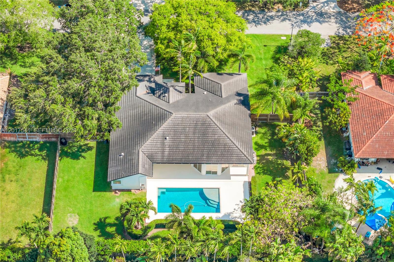 Cutler Country Groves - Residential