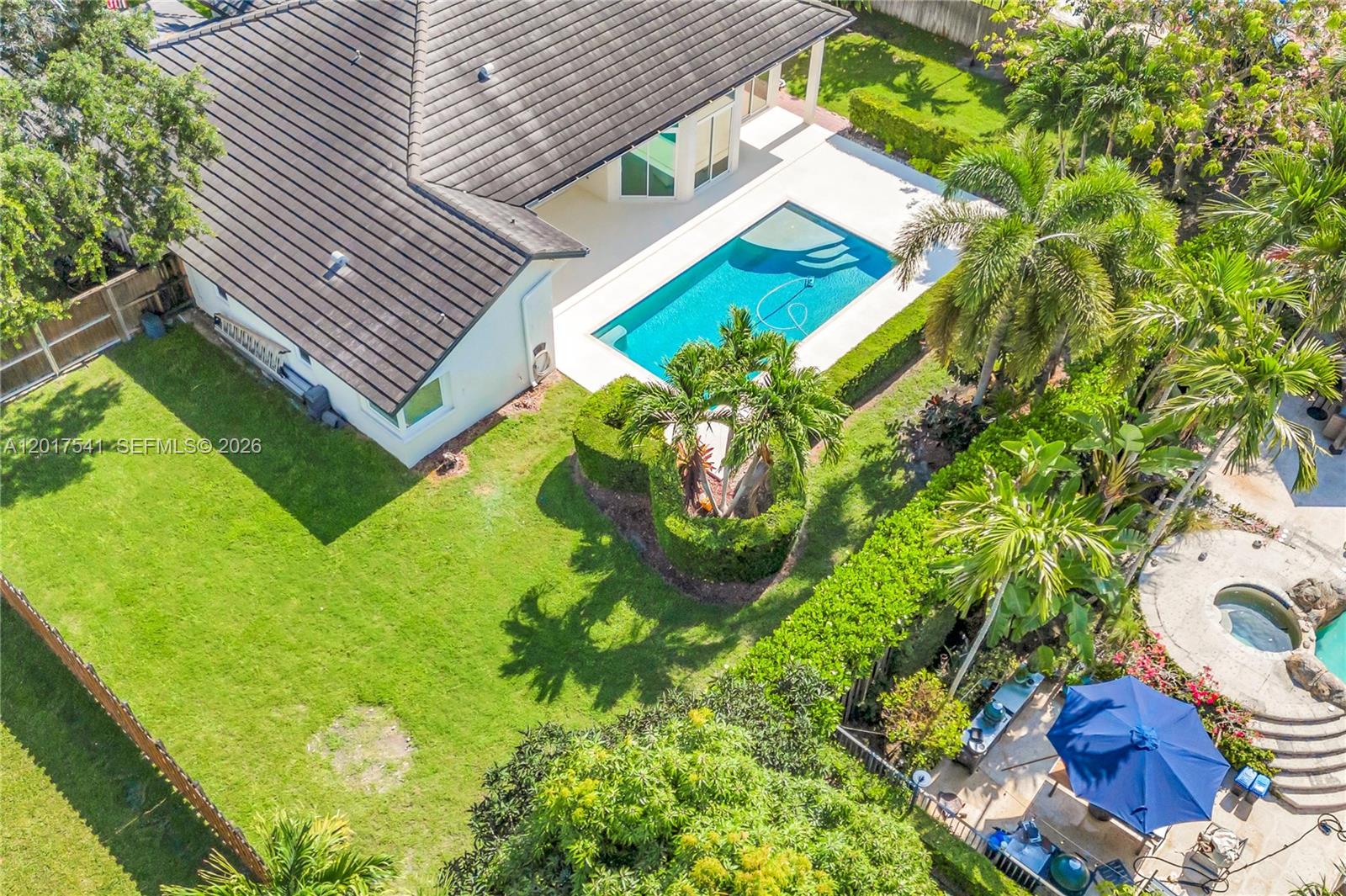 Cutler Country Groves - Residential