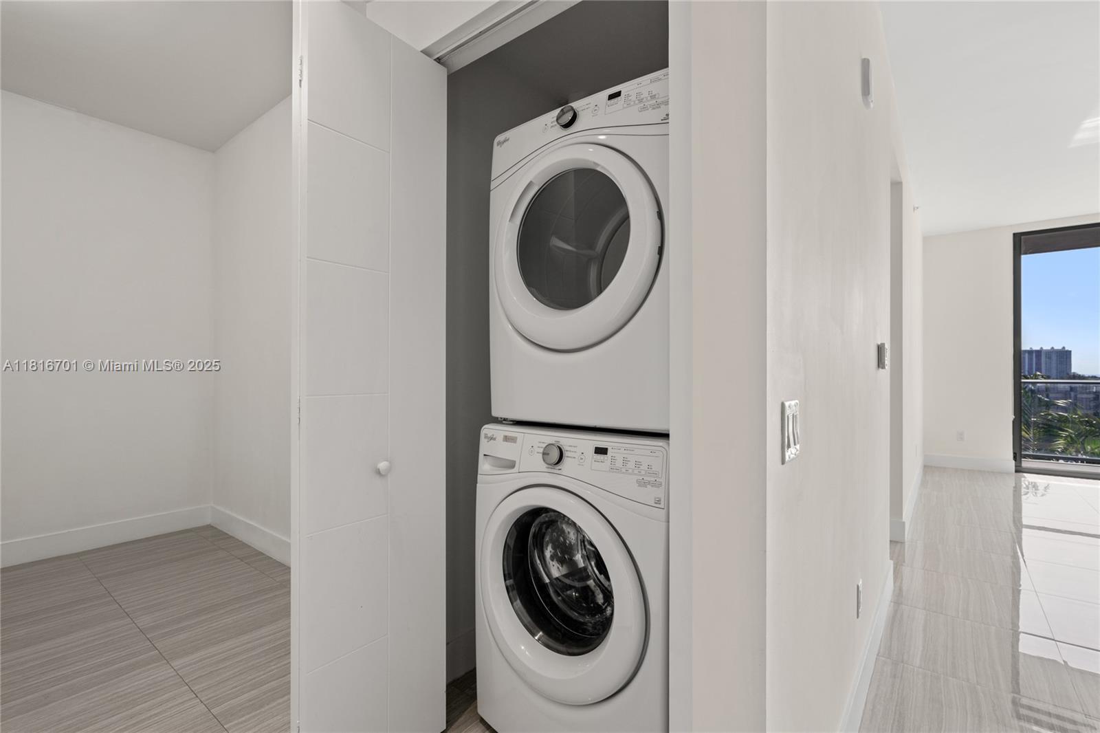AVENTURA PARKSQUARE - Residential Lease