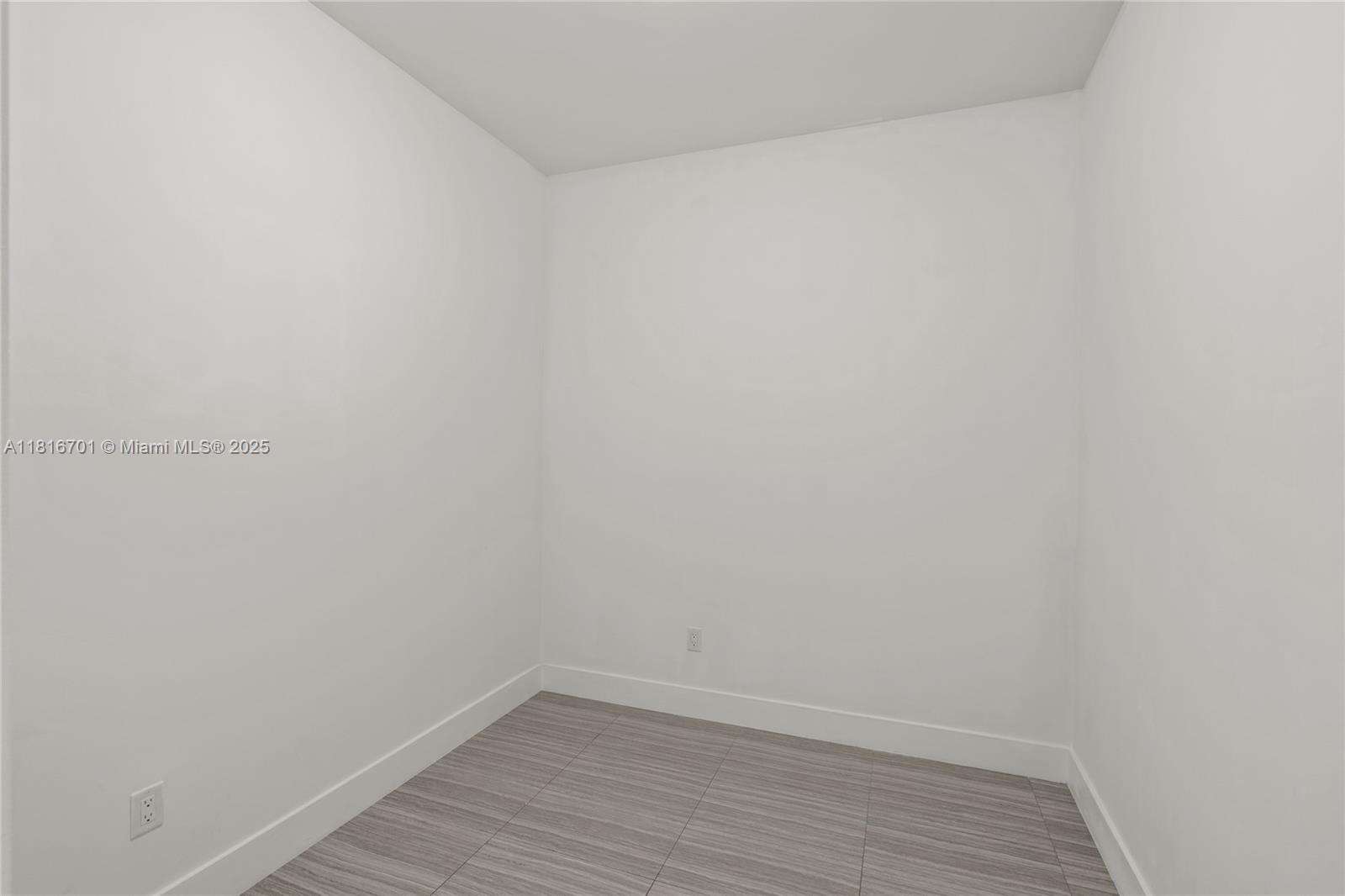 AVENTURA PARKSQUARE - Residential Lease