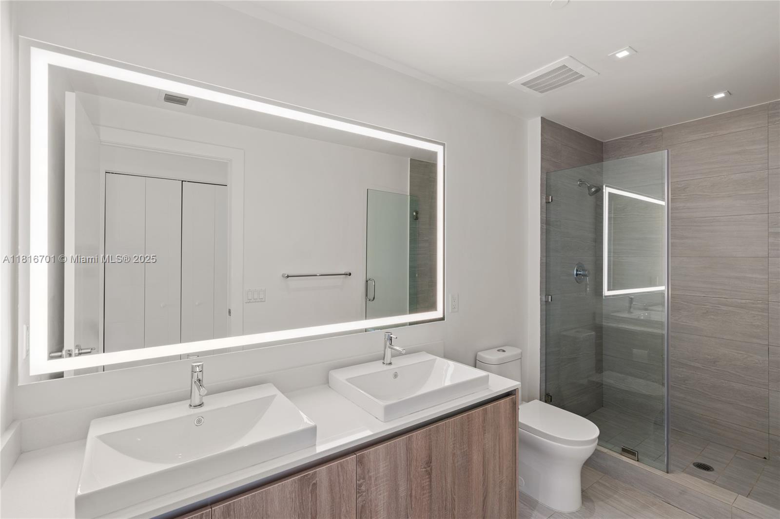 AVENTURA PARKSQUARE - Residential Lease