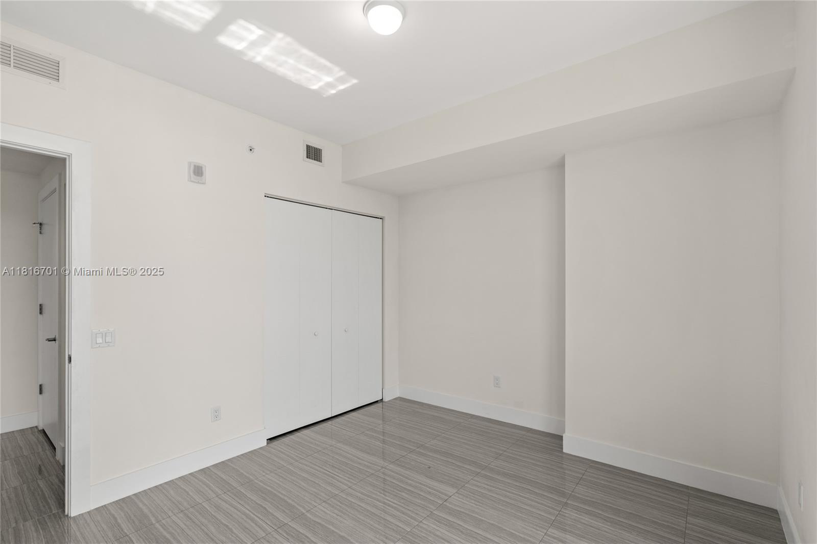AVENTURA PARKSQUARE - Residential Lease