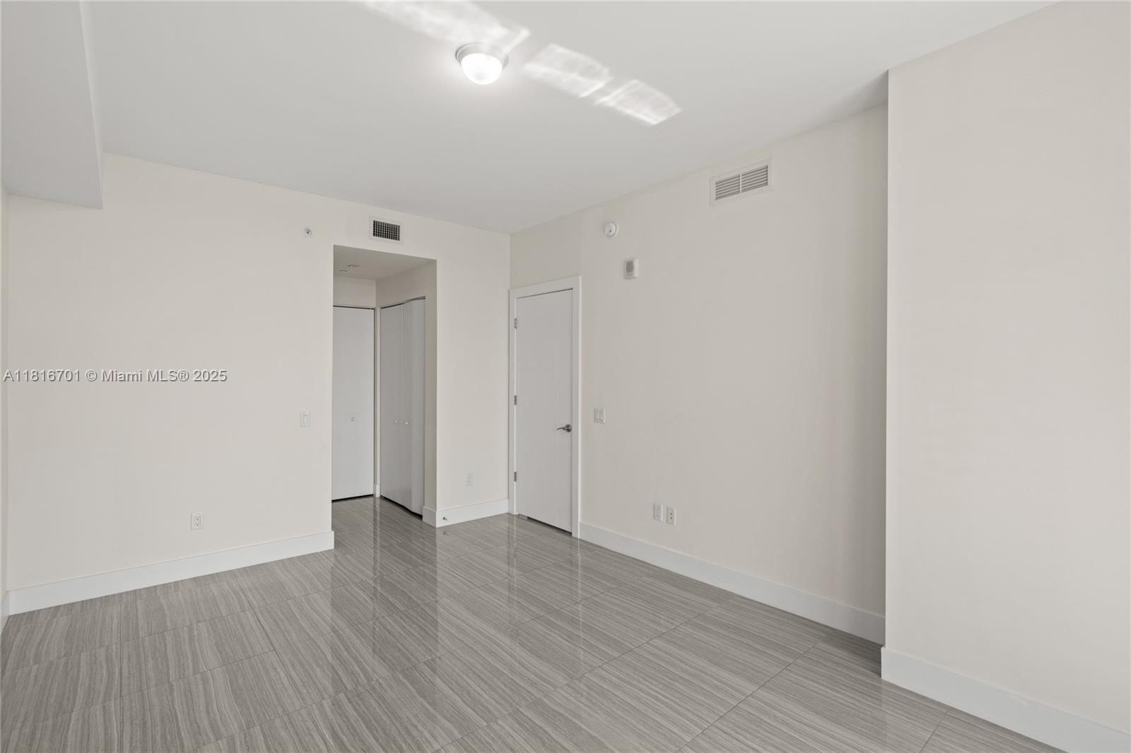 AVENTURA PARKSQUARE - Residential Lease