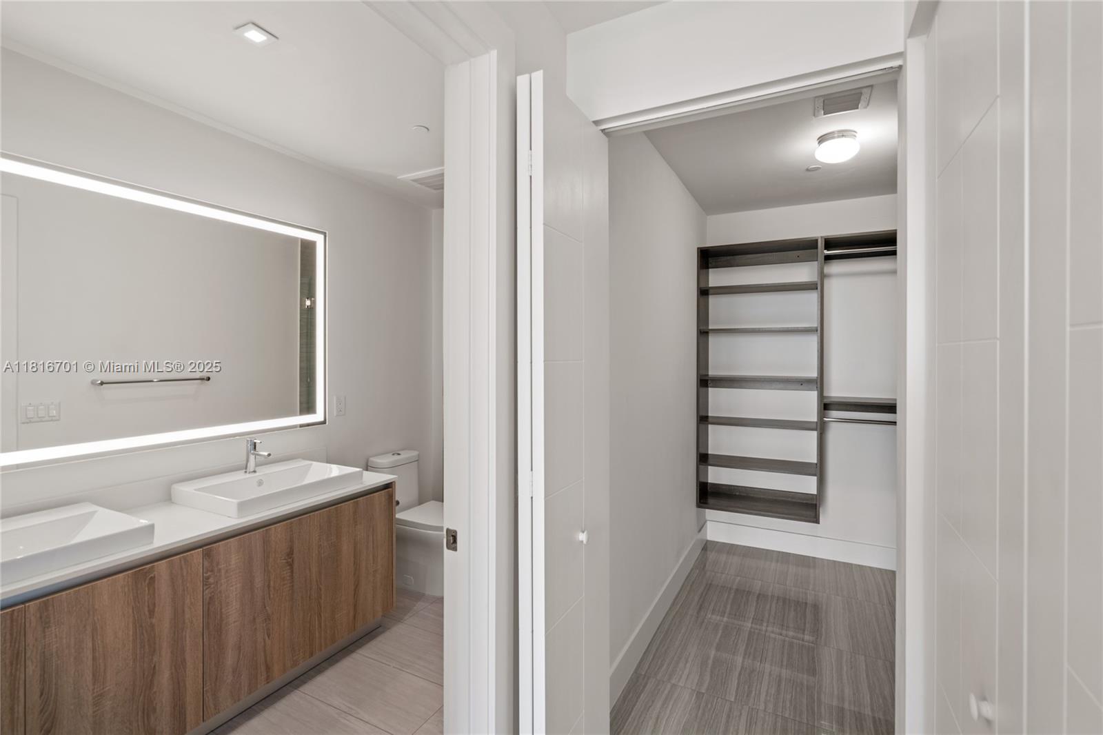 AVENTURA PARKSQUARE - Residential Lease