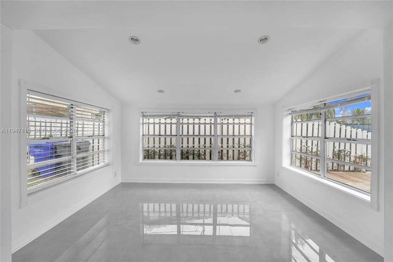 LOOK HOMESITES NO 2 - Residential