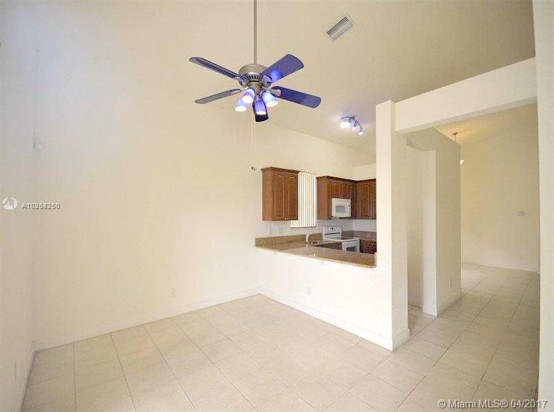 SANTORINI ISLES - Residential Lease