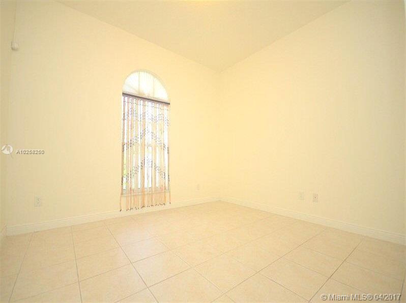 SANTORINI ISLES - Residential Lease