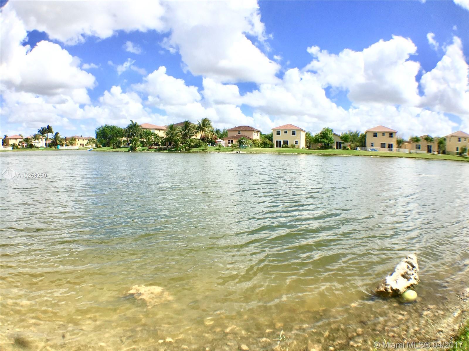 SANTORINI ISLES - Residential Lease