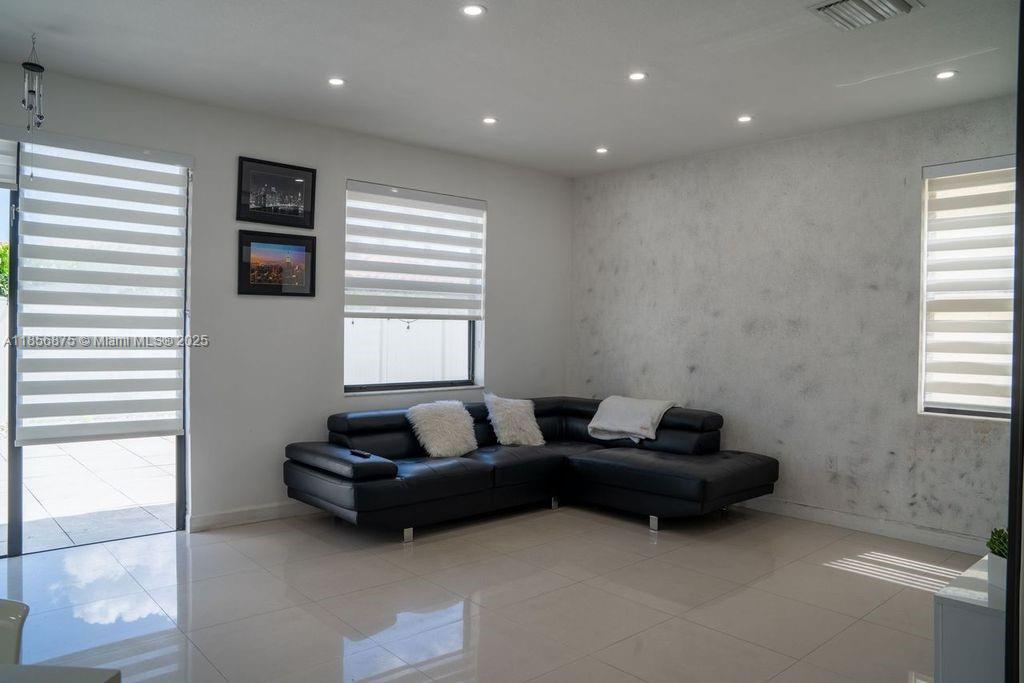 BELLAGIO - Residential Lease