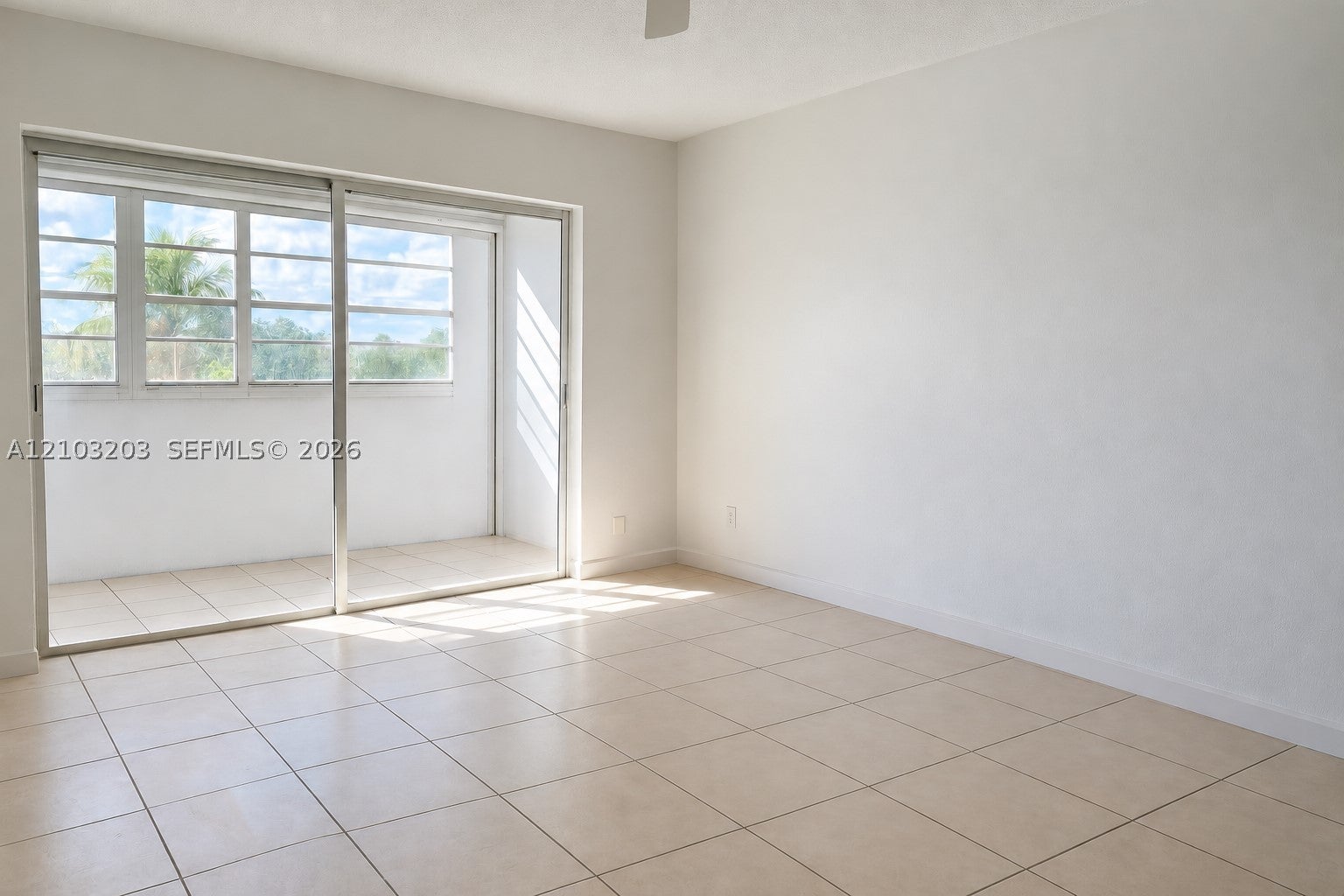 215 SE 3rd Ave 304B