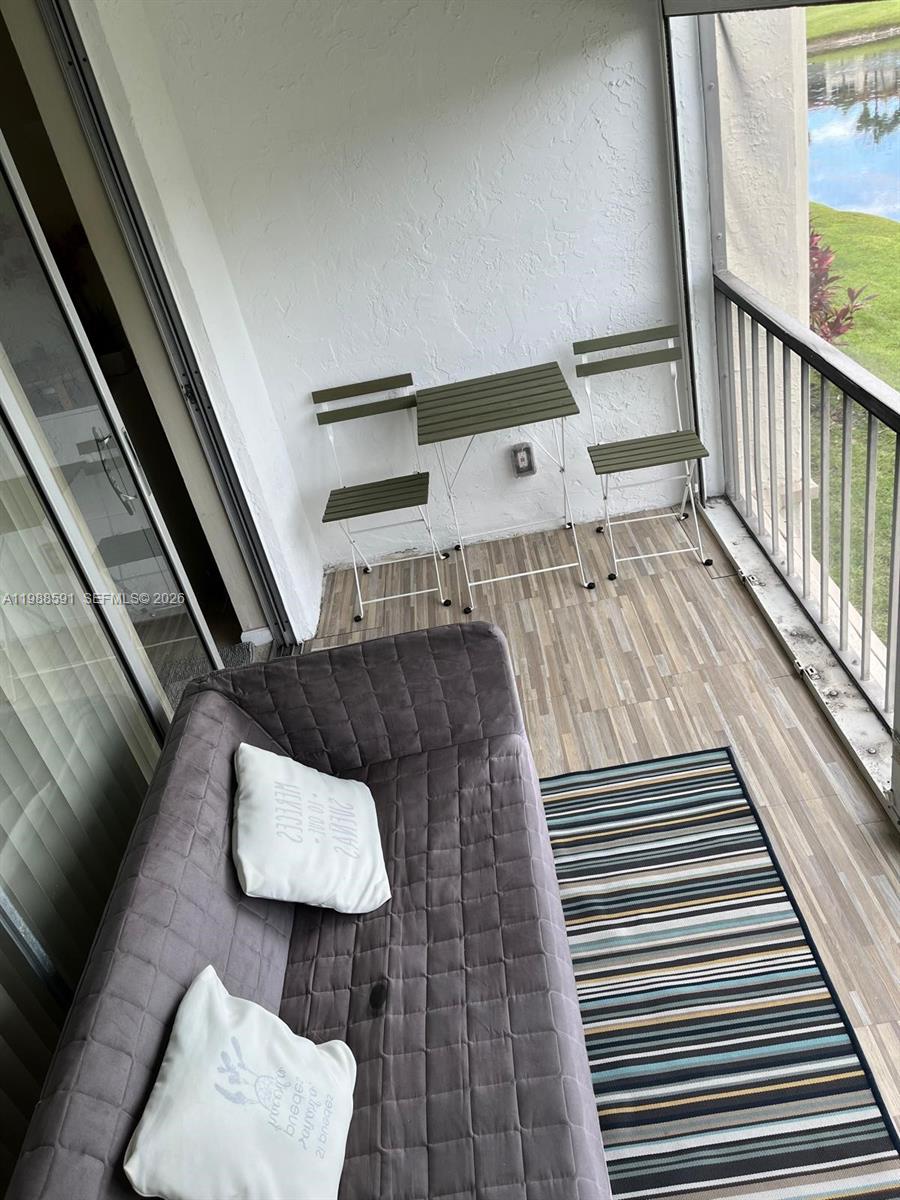 HOLLYBROOK GOLF - Residential Lease