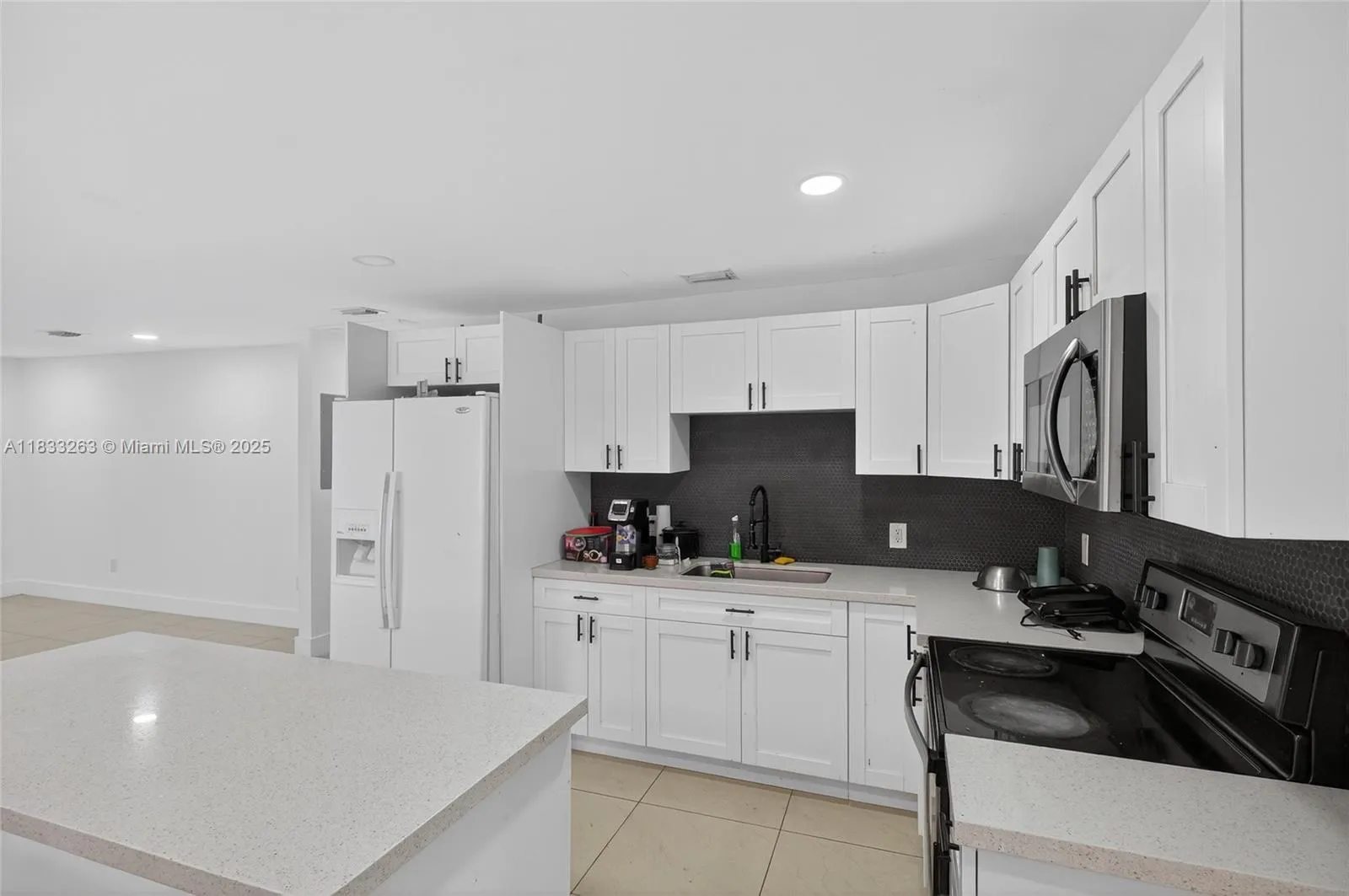 Miami, Florida 33150, United States, 4 Bedrooms Bedrooms, ,2 BathroomsBathrooms,Residential,Active,164644