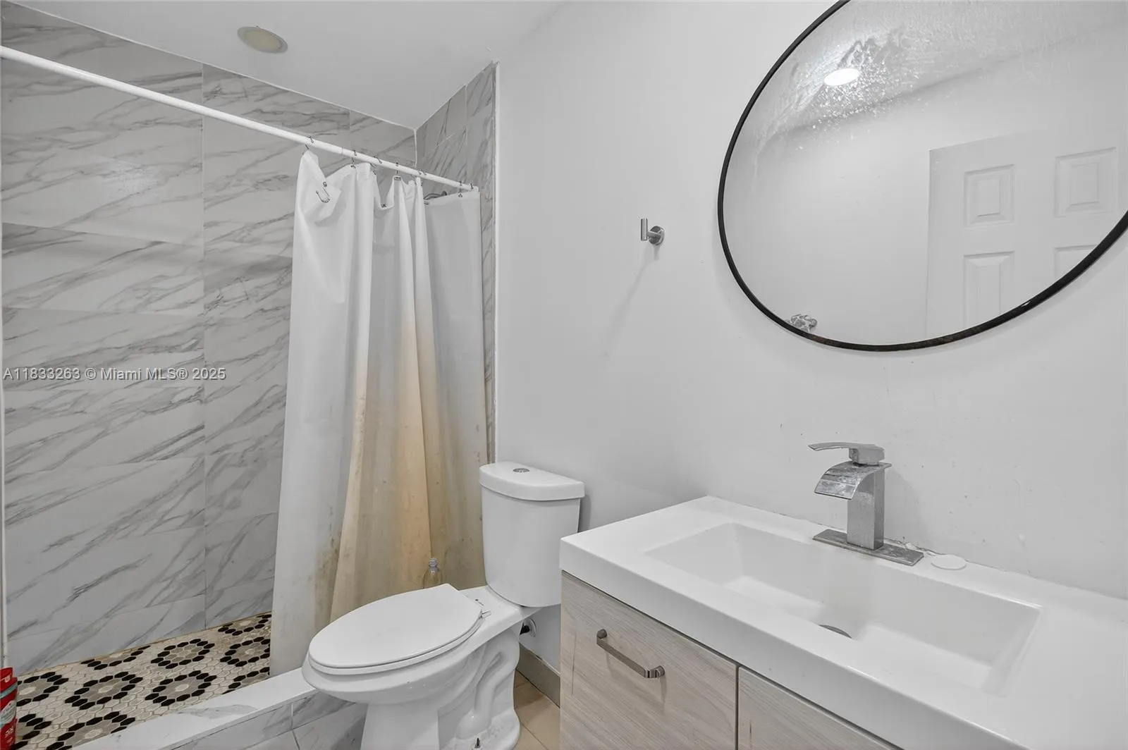 Miami, Florida 33150, United States, 4 Bedrooms Bedrooms, ,2 BathroomsBathrooms,Residential,Active,164644